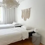 Spacious House 160m2 With Own Sauna, Free Parking, Private Yard Area Apartment