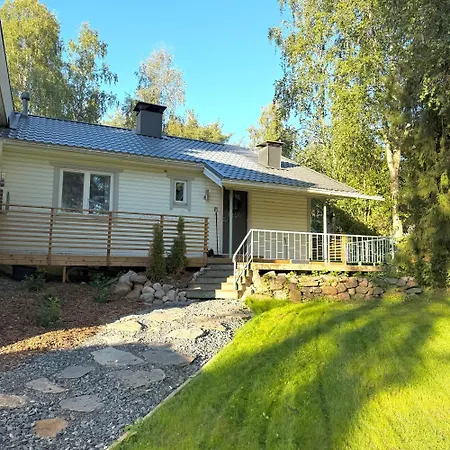 Spacious House 160m2 With Own Sauna, Free Parking, Private Yard Area *