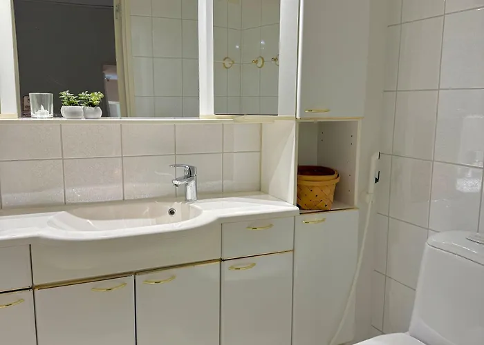 Spacious House 160m2 With Own Sauna, Free Parking, Private Yard Area *