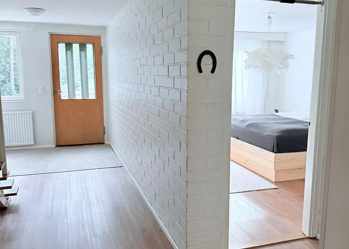 Spacious House 160m2 With Own Sauna, Free Parking, Private Yard Area Apartament