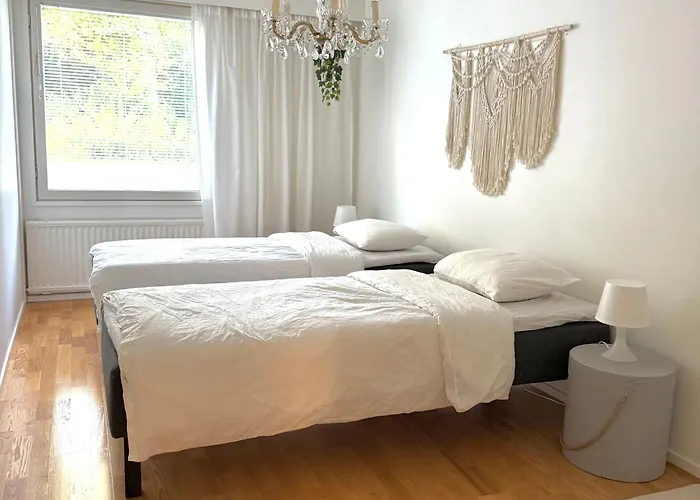 Spacious House 160m2 With Own Sauna, Free Parking, Private Yard Area Apartament Rovaniemi