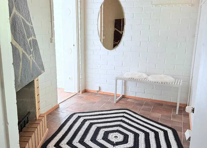 Spacious House 160m2 With Own Sauna, Free Parking, Private Yard Area Apartament Rovaniemi