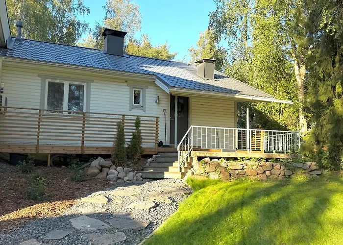 Spacious House 160m2 With Own Sauna, Free Parking, Private Yard Area *